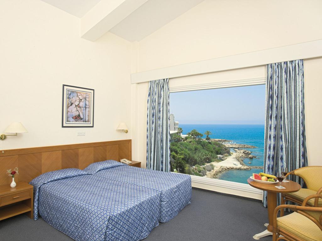 Горящие туры в отель Cynthiana Beach Hotel Пафос