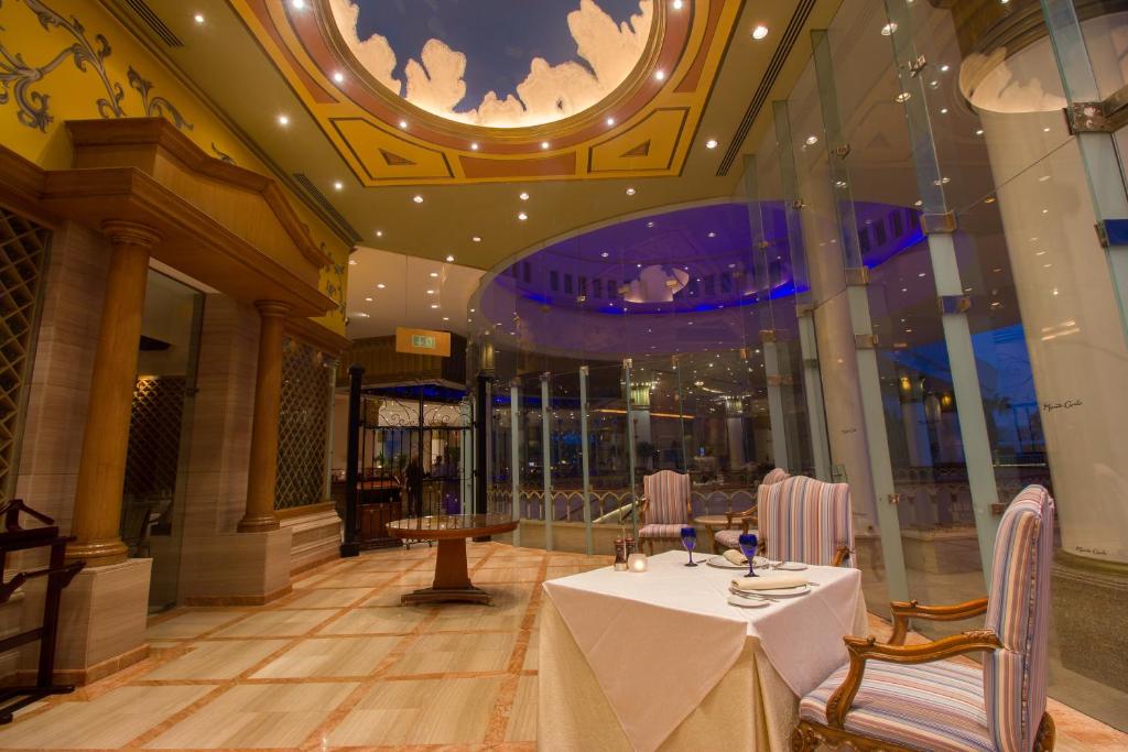 Отдых в отеле Royal Monte Carlo Sharm Resort