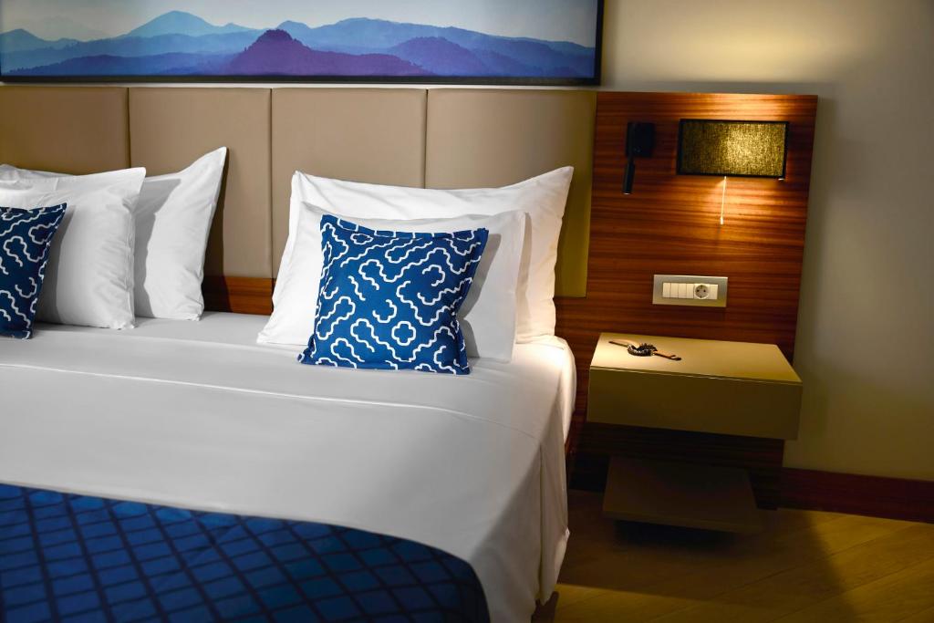 Відгуки про готелі Tui Blue Grand Azur (Tui Hotels Grand Azur, D-Resort Grand Azur Marmaris)