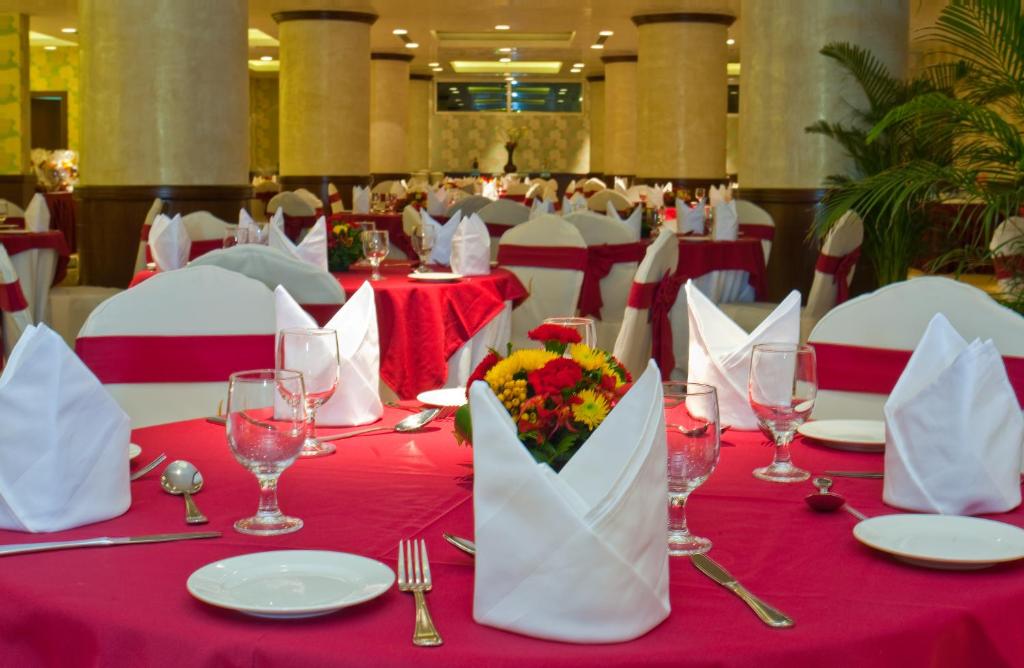 Туры в отель City Seasons Al Hamra Hotel Абу-Даби ОАЭ