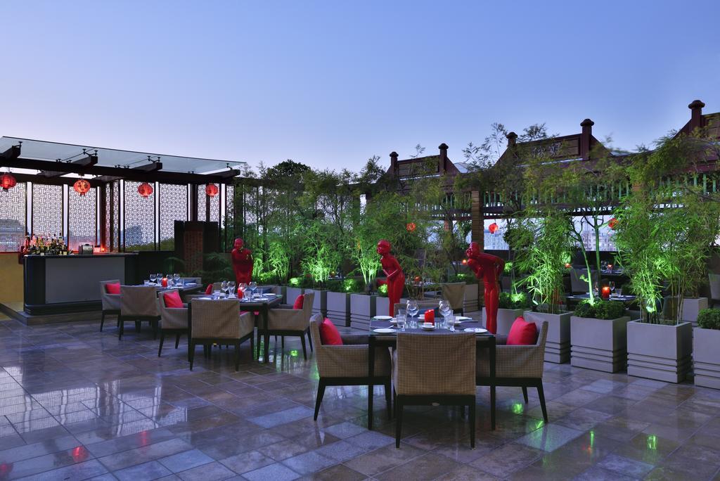 Отдых в отеле Radisson Blu Hotel Indore Индаур Индия