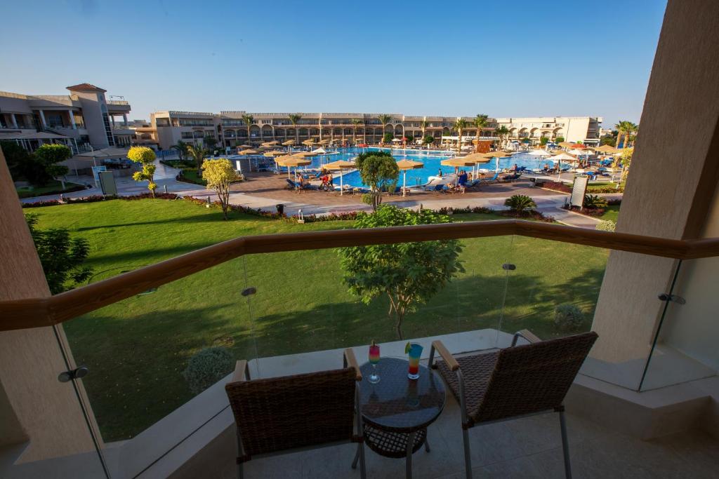 Відгуки про відпочинок у готелі, Pickalbatros Royal Albatros Moderna Resort