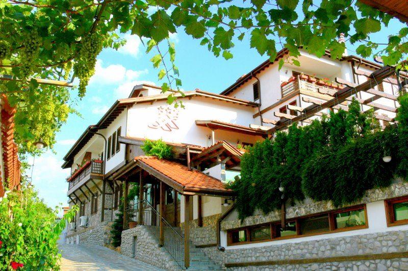 Горящие туры в отель Adjev Han Сандански Болгария