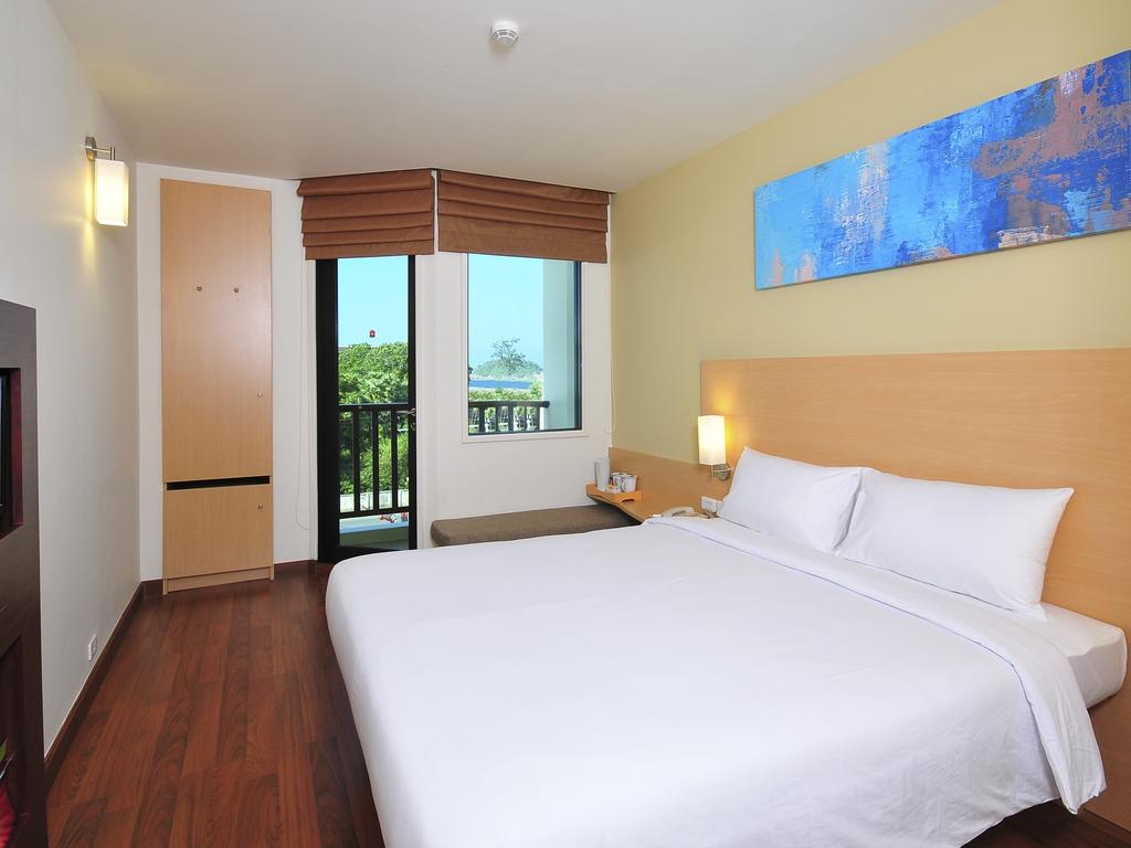 Відпочинок в готелі Ibis Phuket Kata пляж Ката