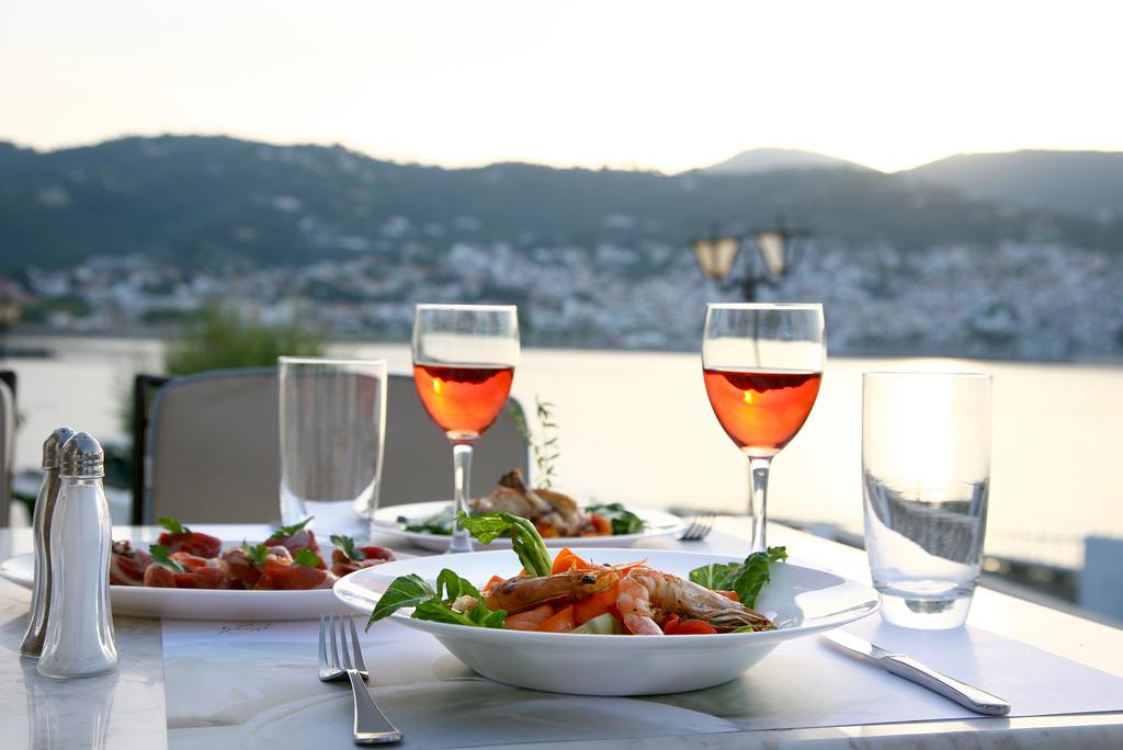 Горящие туры в отель Skopelos Village Suite Hotel