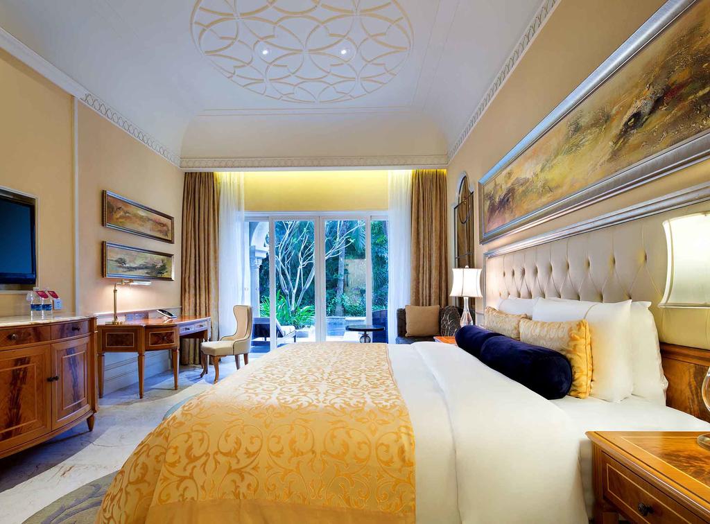 Фото готелю Crowne Plaza Resort Sanya Bay (ex. Grand Fortune Bay Hotel Sanya)