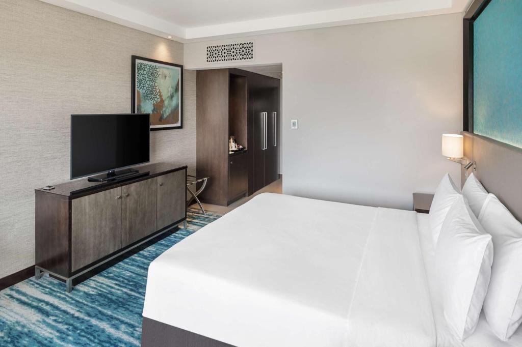 Отзывы гостей отеля Radisson Blu Hotel & Resort, Al Ain