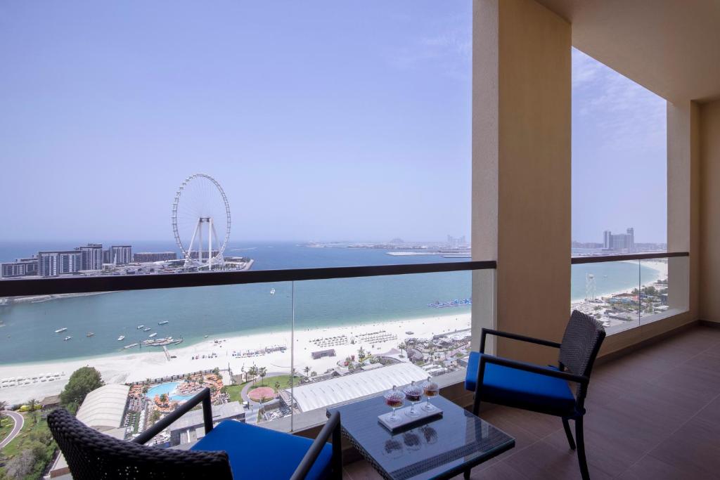 Amwaj Rotana Jumeirah Beach, Дубай (пляжные отели)