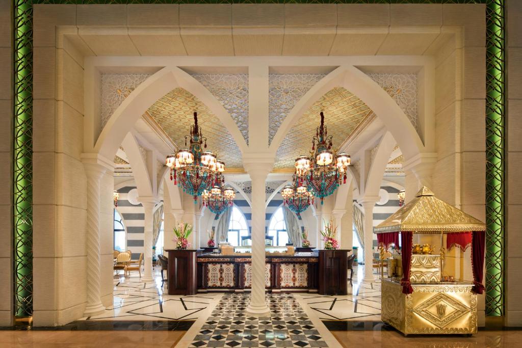 Hot tours in Hotel Jumeirah Zabeel Saray Dubai Palma United Arab Emirates