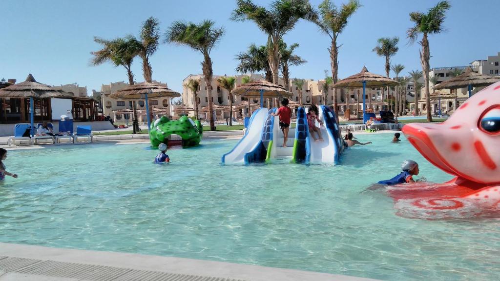 Гарячі тури в готель Royal Lagoons Resort and Aqua Park Хургада Єгипет