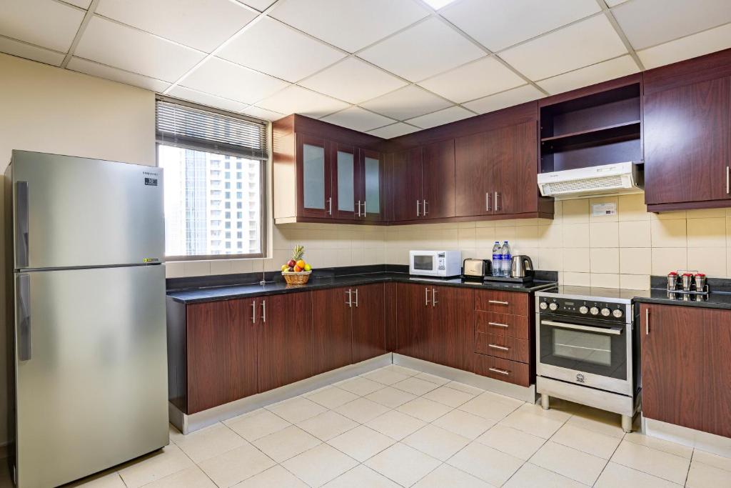 Ціни в готелі Roda Amwaj Suites Jumeirah Beach Residence