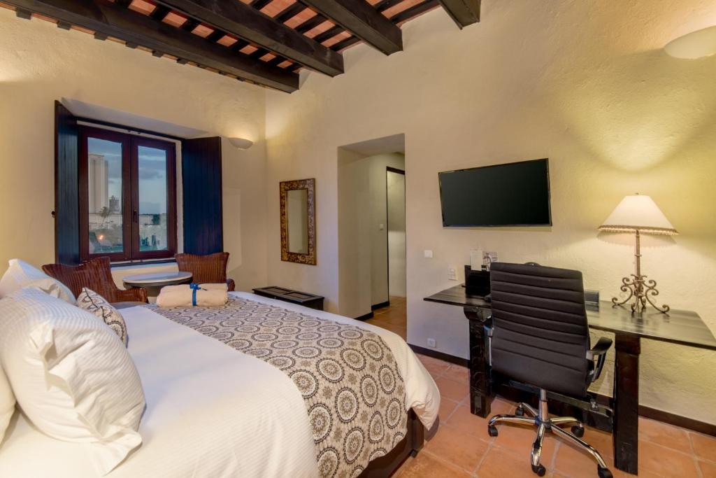 Відпочинок в готелі Hotel Hostal Nicolas de Ovando Mgallery