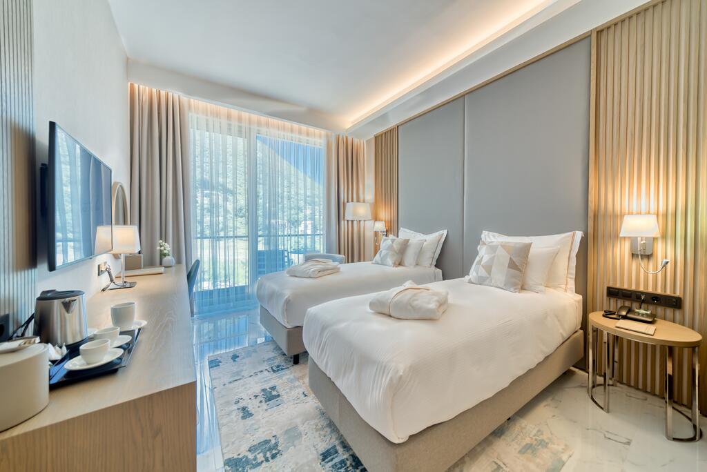 Отдых в отеле Blue Kotor Bay Premium Resort