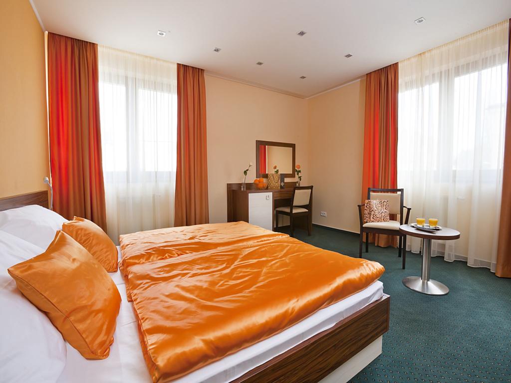 Відпочинок в готелі Viktor Hotel Братислава