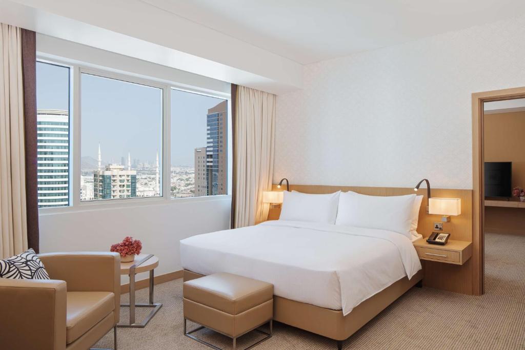 Горящие туры в отель Doubletree By Hilton Fujairah City Фуджейра ОАЭ