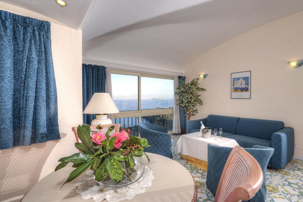 Hotel reviews, Le Querce (Ischia Porto)