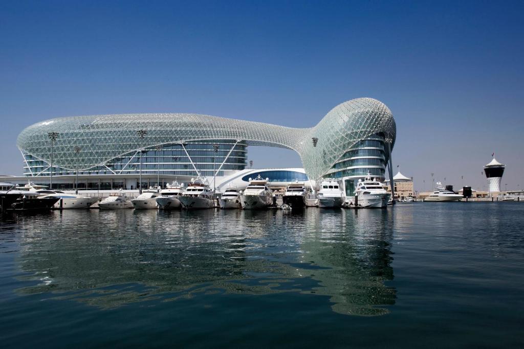 W Abu Dhabi - Yas Island (ex. Yas Hotel), ОАЭ