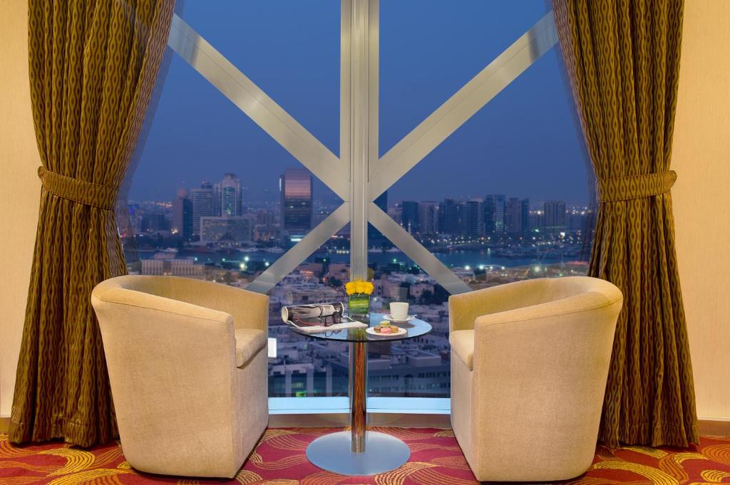 Дубай (город) City Seasons Towers Hotel Bur Dubai цены