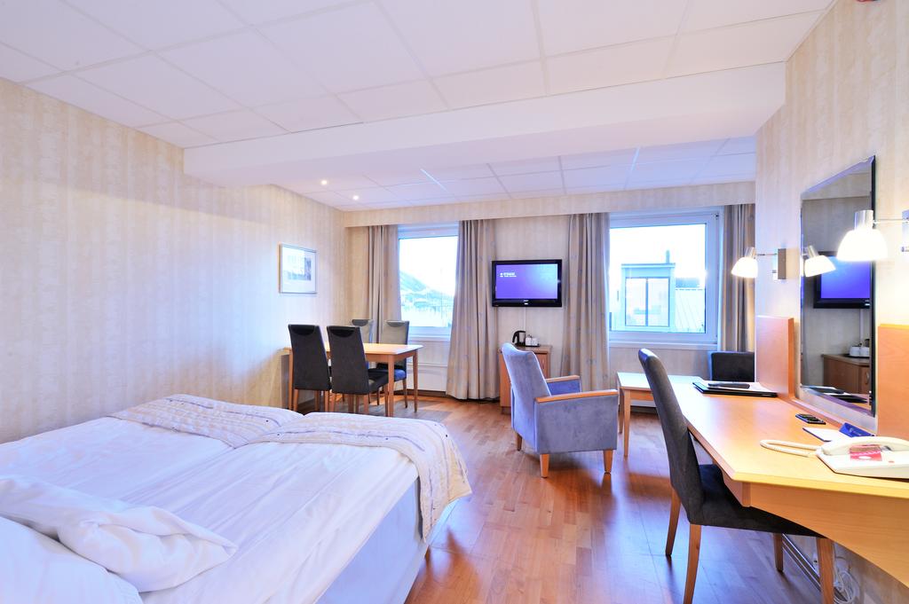 Scandic Grand Hotel Tromsoe фото и отзывы