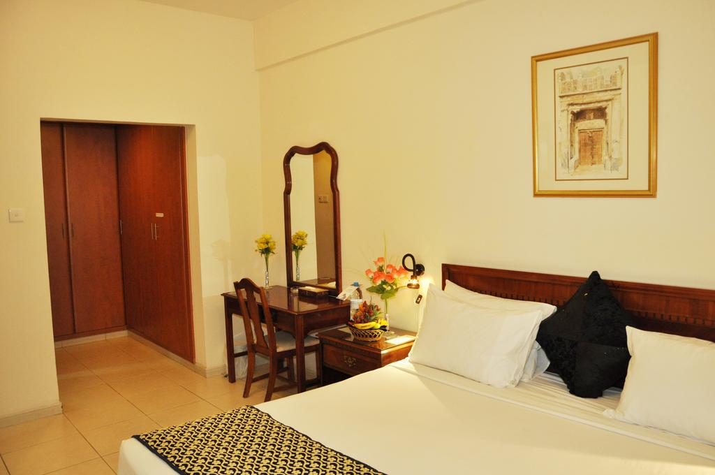 Цены в отеле Ramee Guestline Hotel Apartments 2