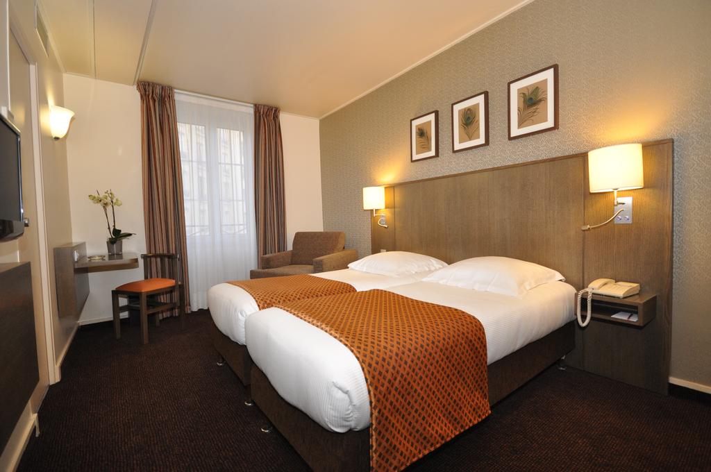 Tours to the hotel Eiffel Saint Charles Hotel