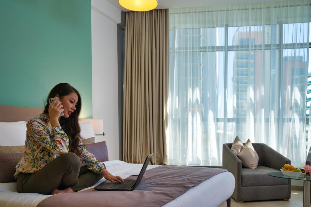 Горящие туры в отель Grand Heights Hotel Apartments (ex. Grand Midwest Reve) Дубай (город)