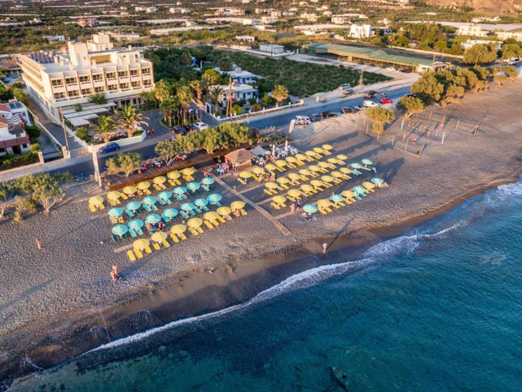 Відгуки туристів Tylissos Beach Hotel