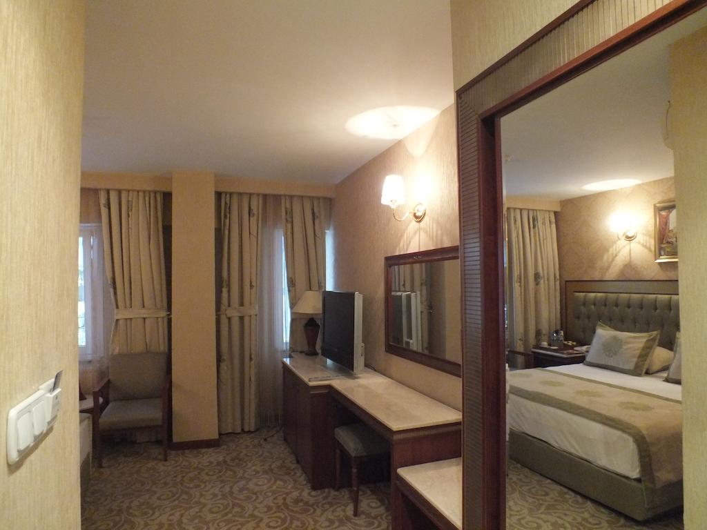 Hotel, Grand Asiyan