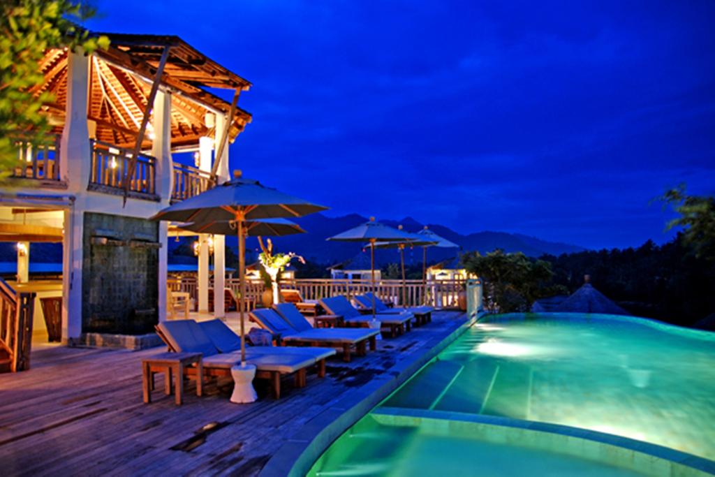 Hotel rest Aana Resort & Spa