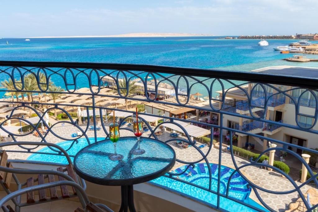 Відгуки про відпочинок у готелі, Sphinx Aqua Park Beach Resort