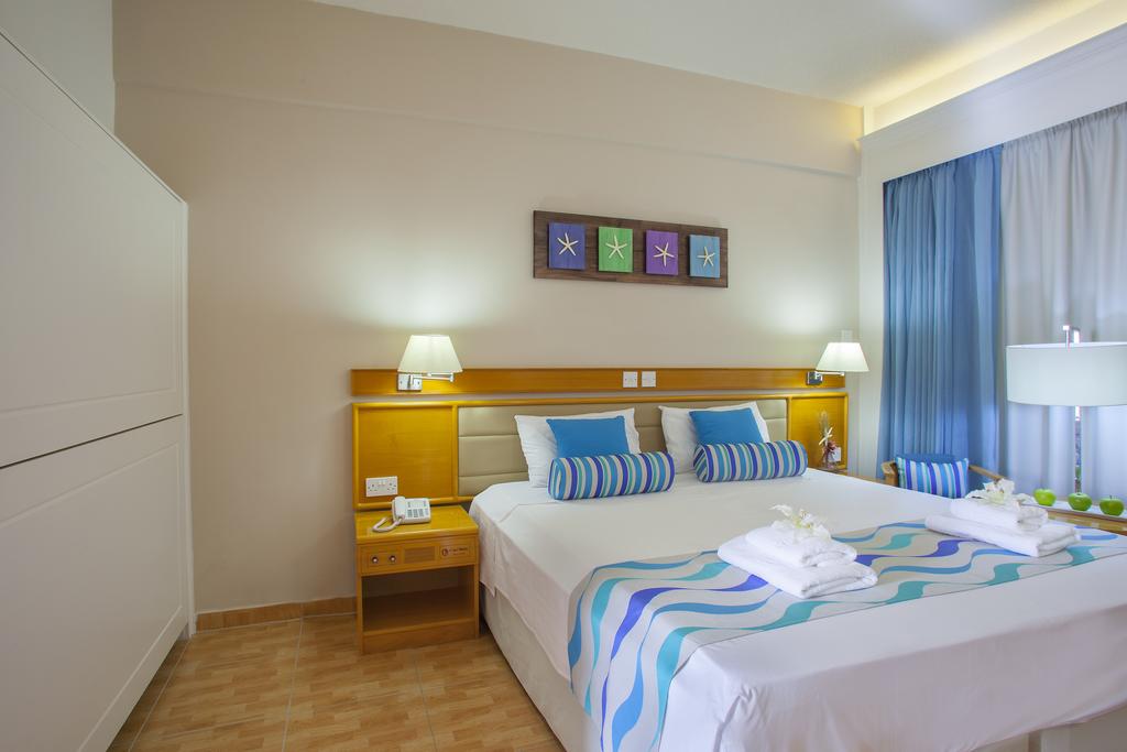 Отдых в отеле Cavo Maris Beach Hotel