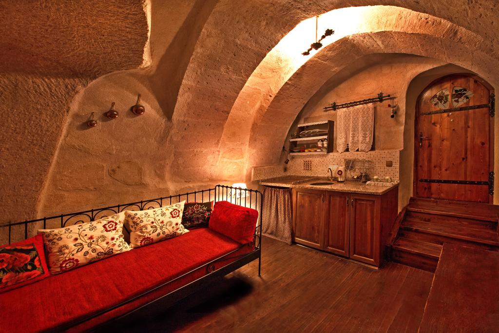 Ціни в готелі Oyku Evi Cave Hotel Cappadocia