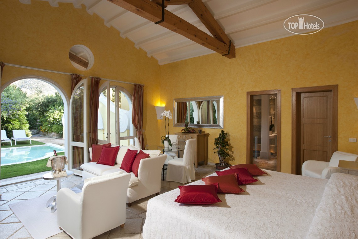 Тури в готель Forte Village Resort - Le Dune Кальярі Італія