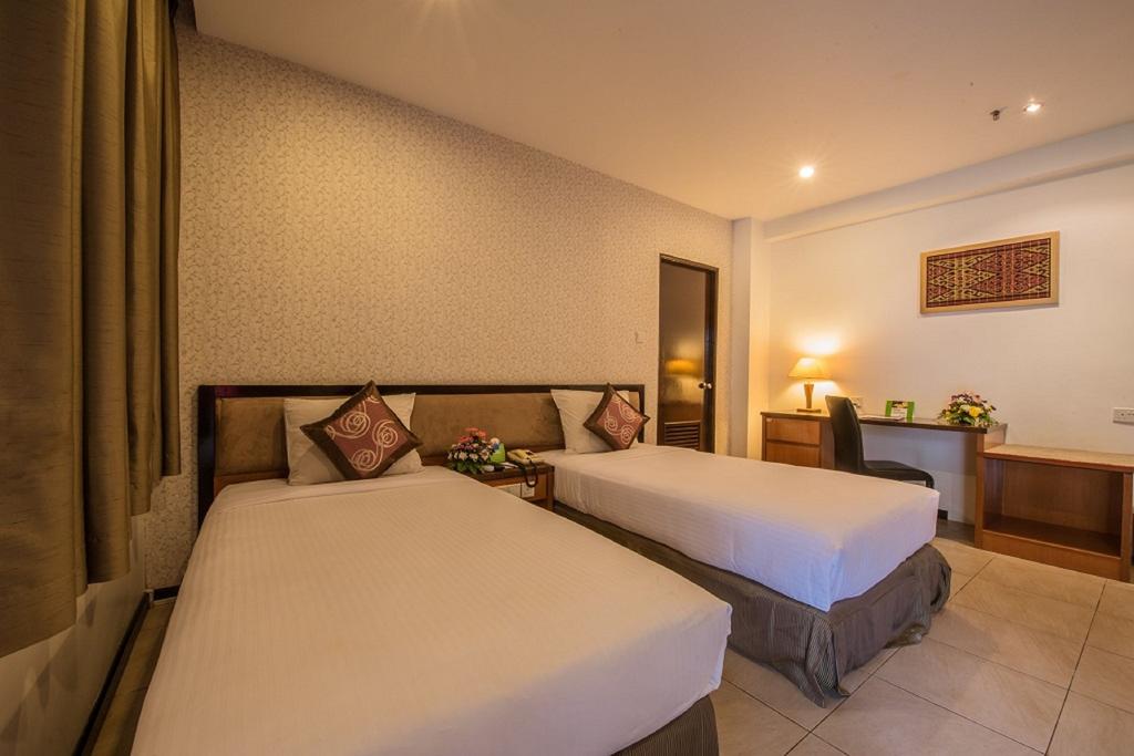 Відгуки про готелі Sabah Hotel Sandakan