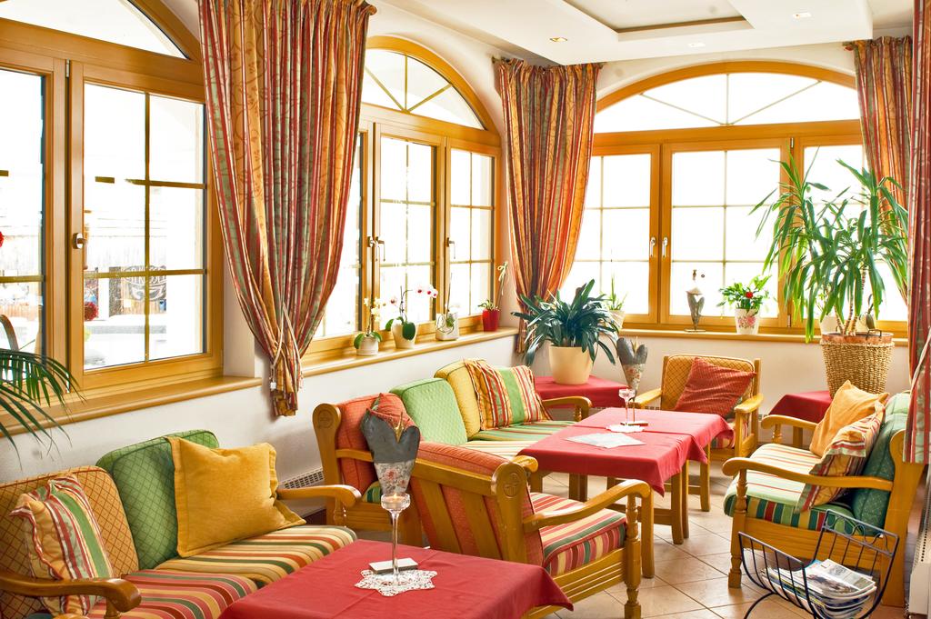 Фото готелю Familien Hotel Berghof