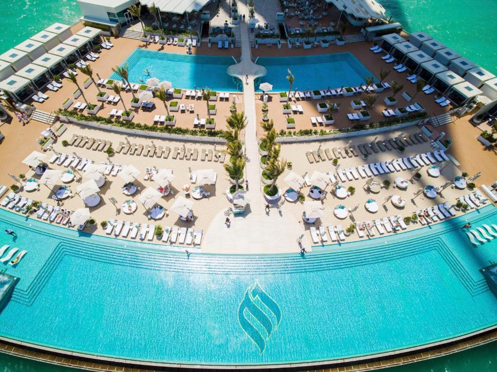 Відпочинок в готелі Burj Al Arab Дубай (пляжні готелі)