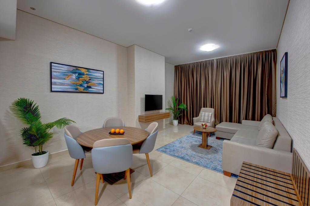 Отдых в отеле Royal Regency Suites Marina Дубай (пляжные отели)