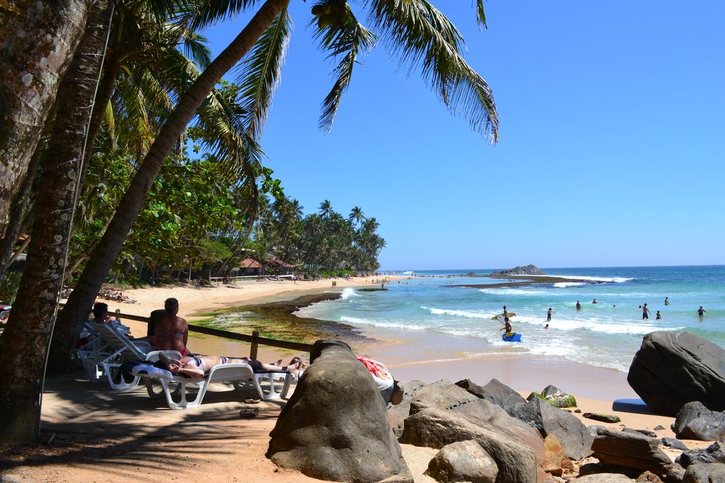 Sri Gemunu Beach Resort, Шри-Ланка