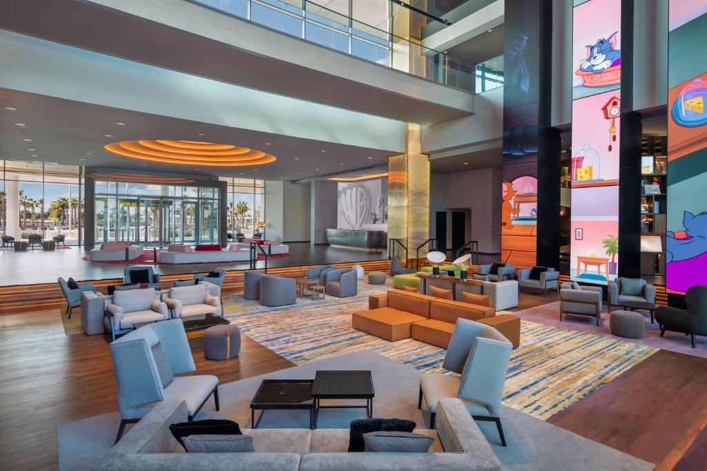 Отдых в отеле The Wb Hotel Abu Dhabi, Curio Collection By Hilton