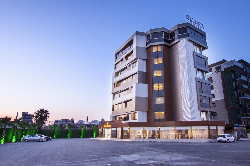 Отель, Elara Hotel