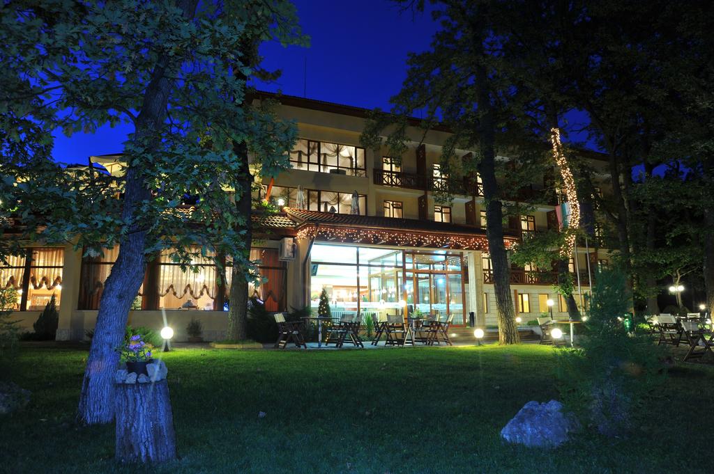 Горящие туры в отель Armira Старозагорски-Бани Болгария