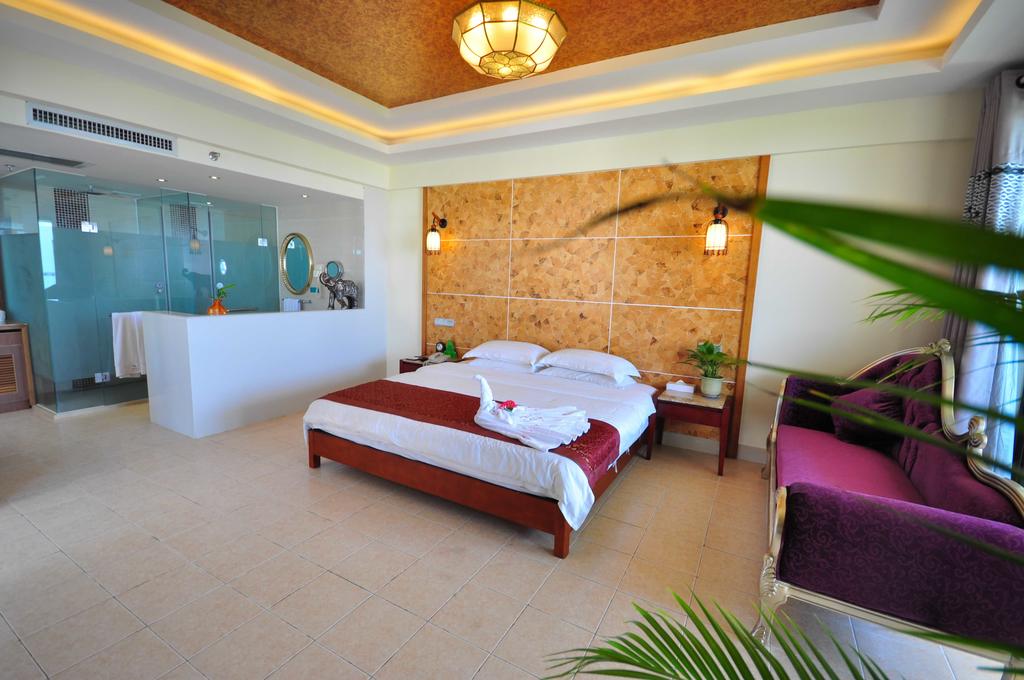 Відпочинок в готелі Palm Beach Resort & Spa