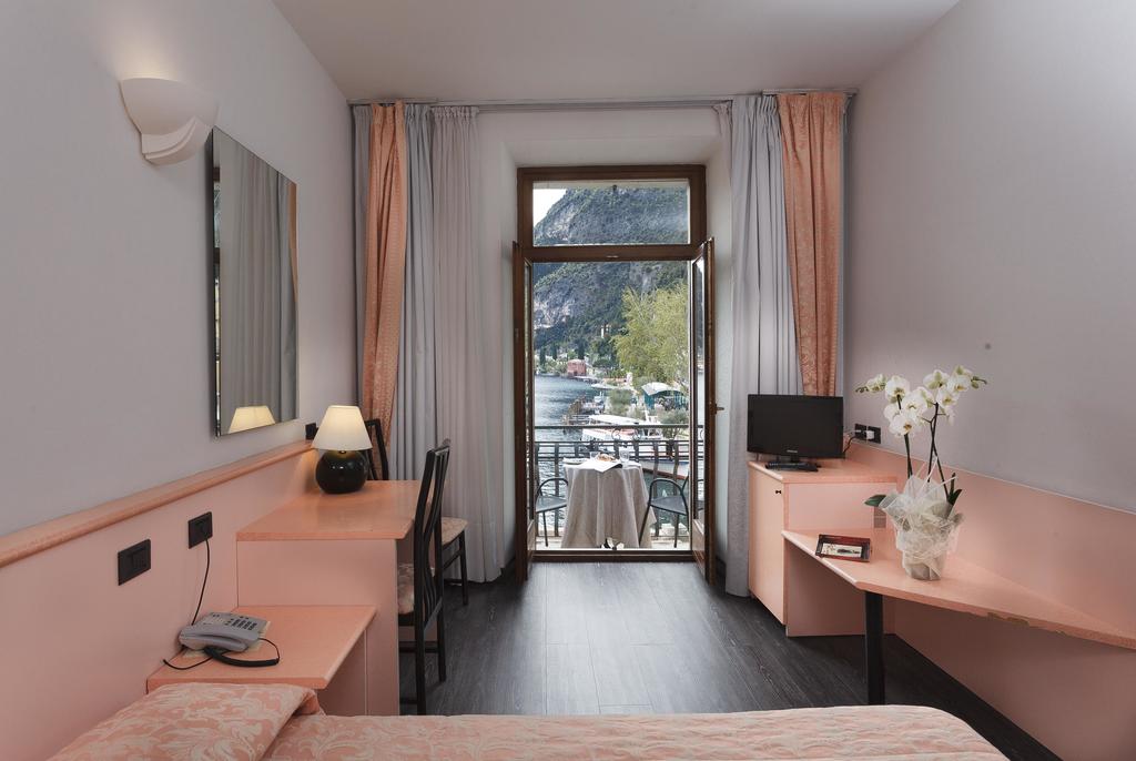 Отдых в отеле Centrale (Riva Del Garda)