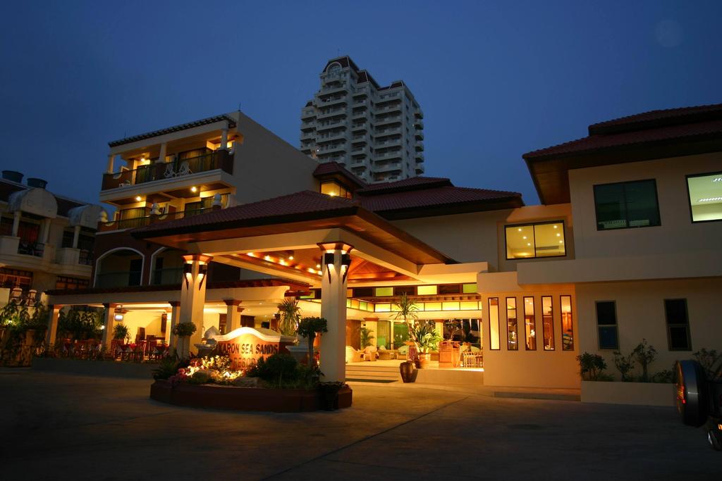 Горящие туры в отель Karon Sea Sands Resort Пляж Карон Таиланд