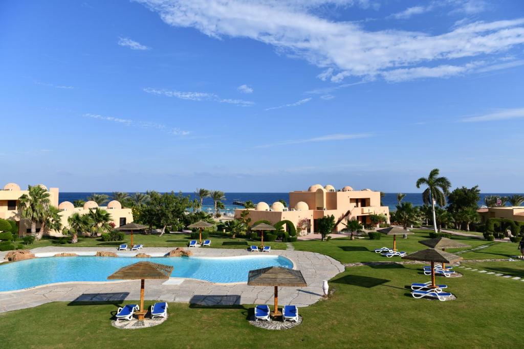 Wakacje hotelowe Wadi Lahmy Azur Resort