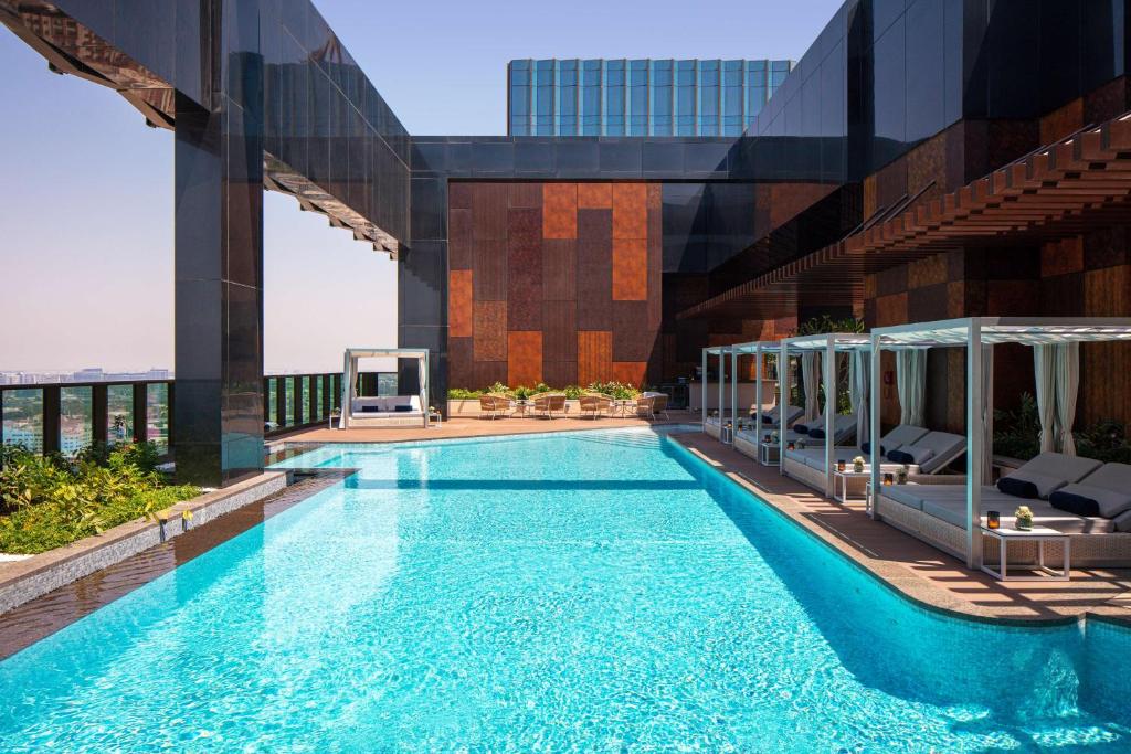 Dubai (city), Doubletree by Hilton Dubai M Square Hotel & Residences, 5