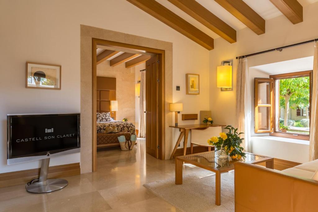Гарячі тури в готель Castell Son Claret Майорка (острів) Іспанія