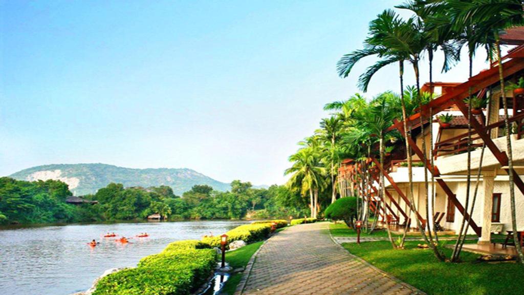 Цены в отеле Felix River Kwai Resort