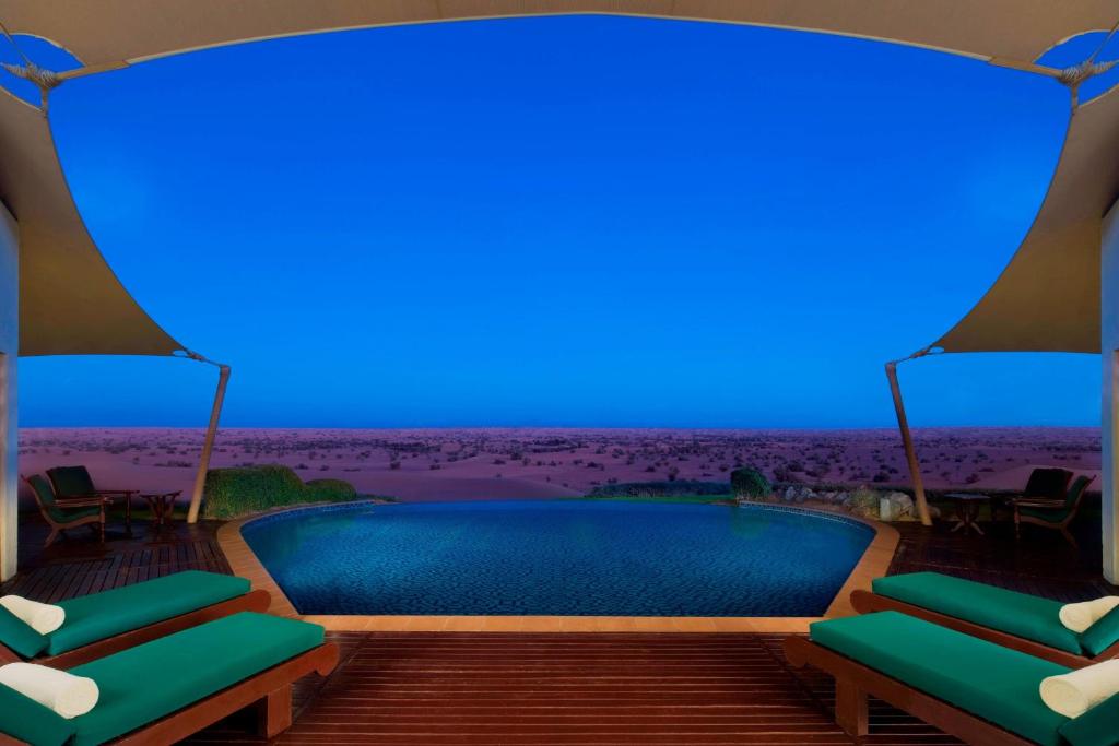 Ціни в готелі Al Maha, a Luxury Collection Desert Resort & Spa