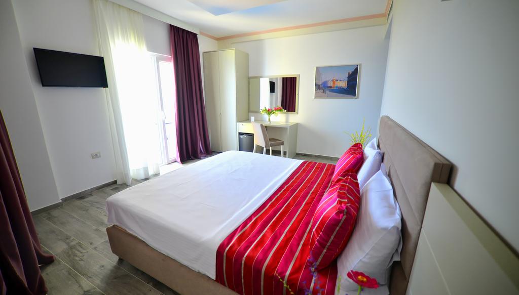 Відгуки про відпочинок у готелі, Elysium Hotel Dhermi